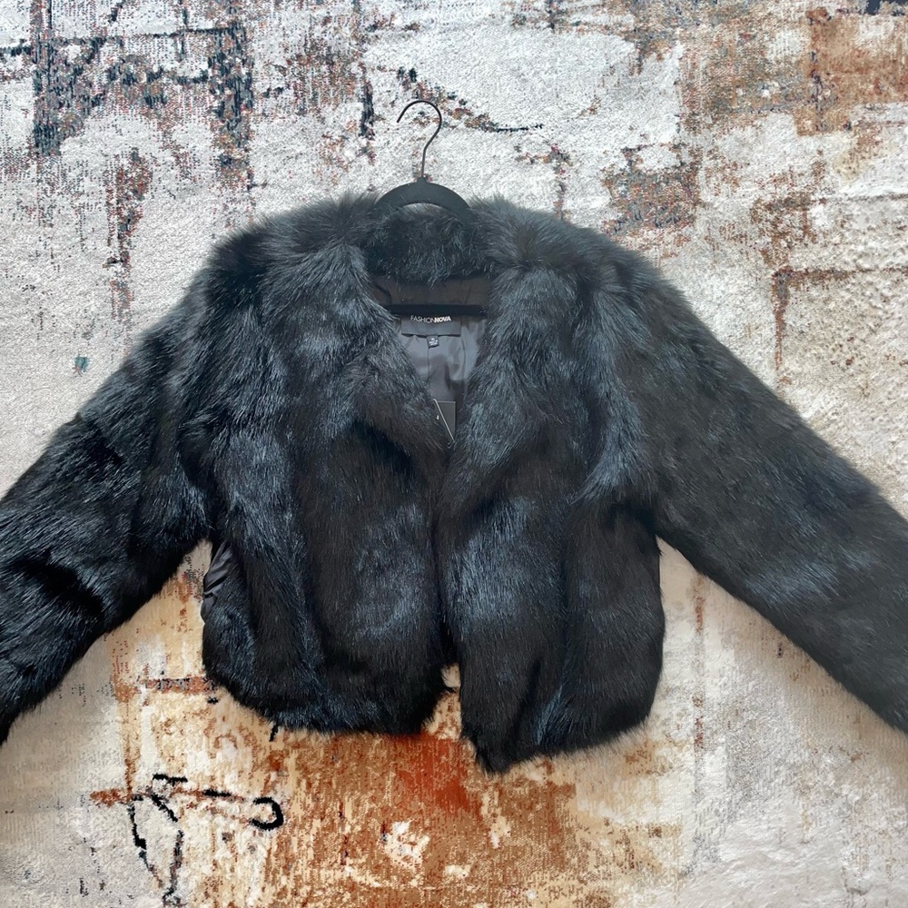 Black blazer faux fur